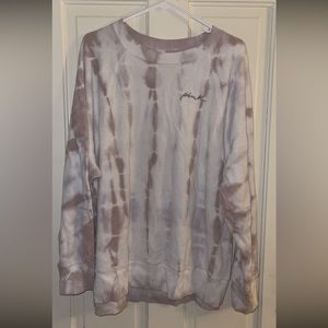 VS pink long sleeve shirt